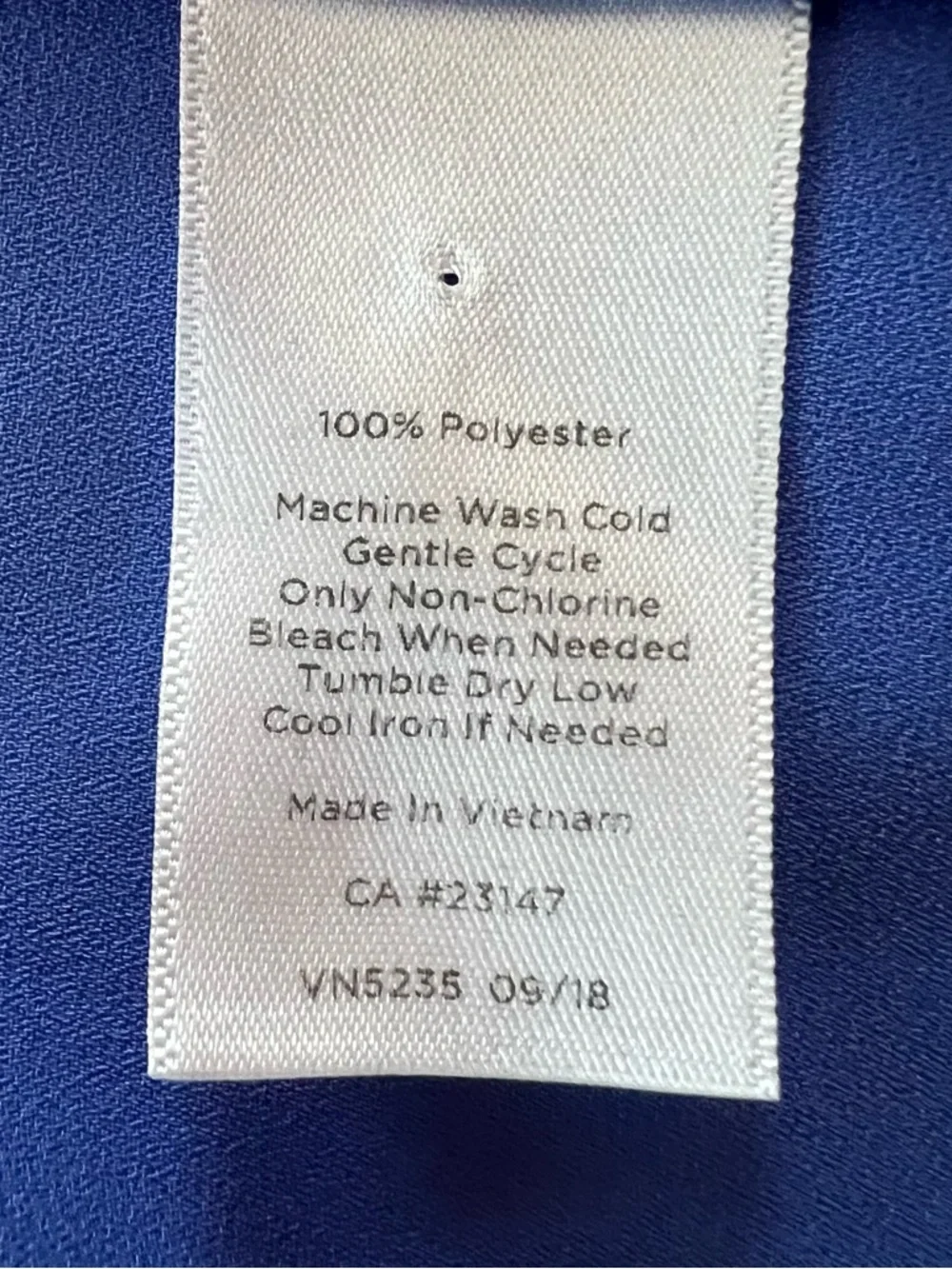 Talbots Cobalt Blue Split-Neck 3/4 Sleeve Blouse Classy Career Sophisticated - Picture 7 of 7